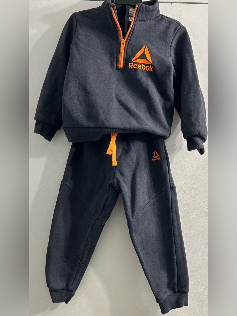 Reebok Kids 2-Piece Sweatsuit Dark Gray & Orange Quarter-Zip Tracksuit- Size 3T
